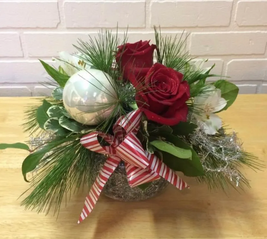 The Festive Table Centerpiece